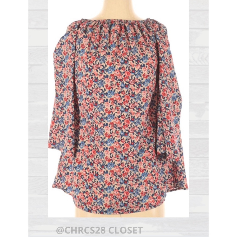 Ali & Kris Cold shoulder blouse